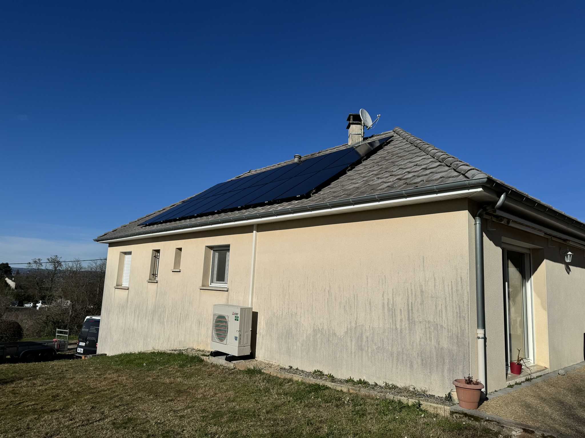 Photovoltaïque — pv.JPEG